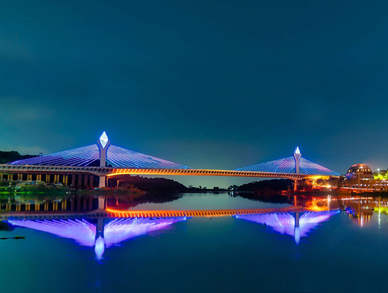 轟動印度，當地首座橋梁LED燈光秀—Durgam Cheravu Bridge